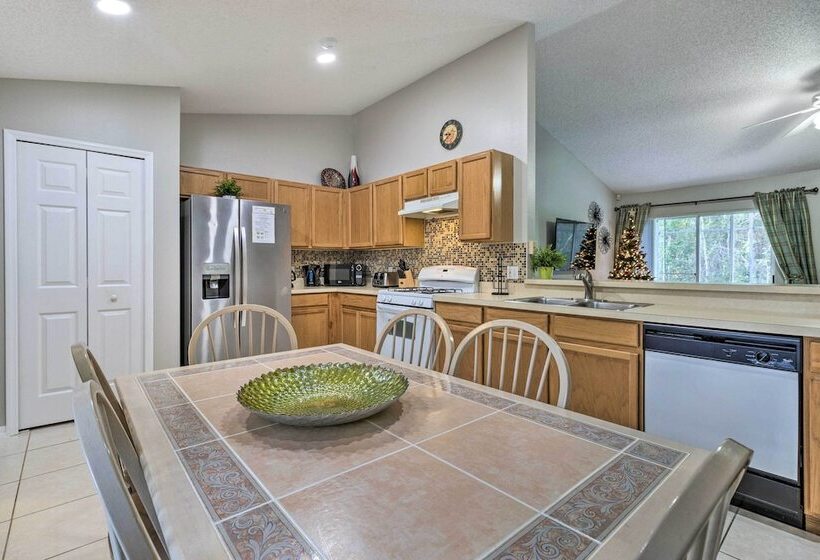 Kissimmee Retreat: Fenced In Yard W/ Pool!