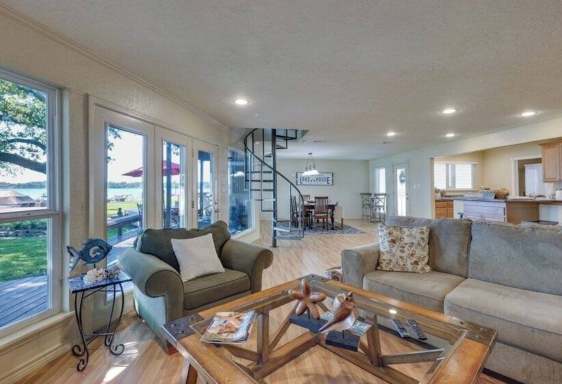 Lakefront Montgomery Home W/ Porch & Dock!