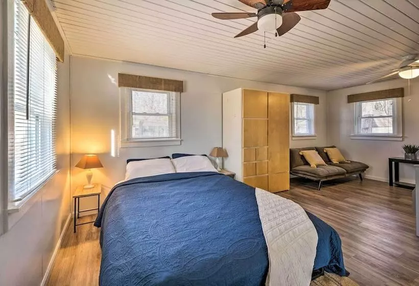 Lakeview Mecosta Cottage W/ Grill + Fire Pit