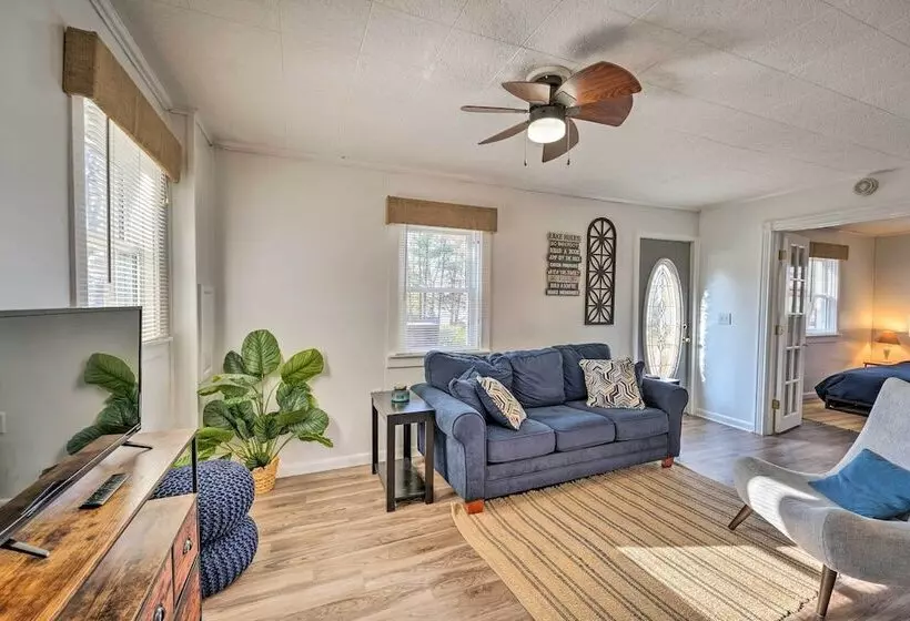 Lakeview Mecosta Cottage W/ Grill + Fire Pit