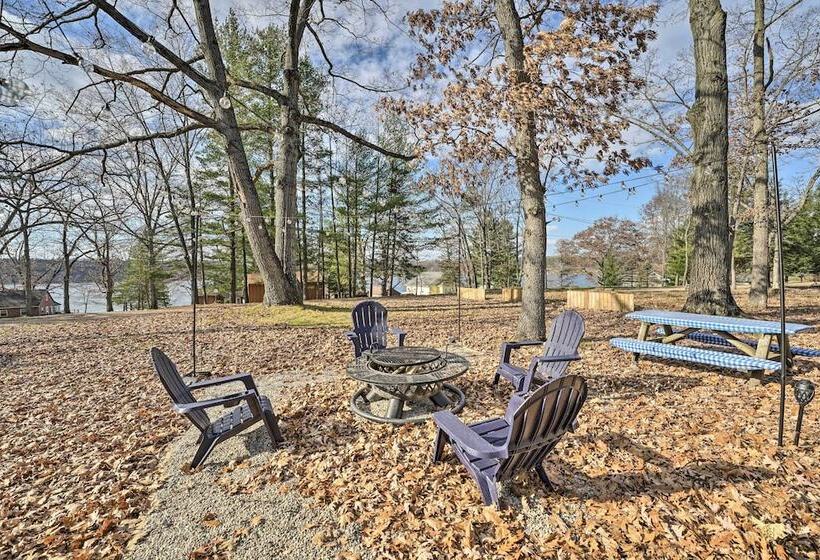 Lakeview Mecosta Cottage W/ Grill + Fire Pit
