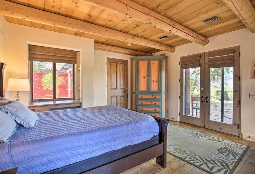 Luxe Adobe Retreat W/ Mountain & Golf Course Views