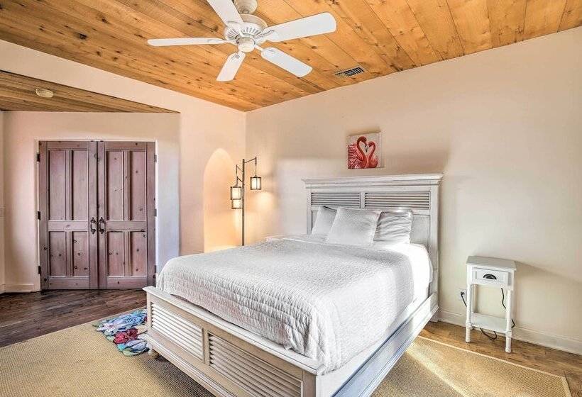 Luxe Adobe Retreat W/ Mountain & Golf Course Views