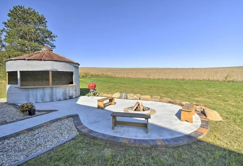 Lakefront Wisconsin Dells Home W/ Game Room