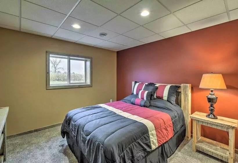 Lakefront Wisconsin Dells Home W/ Game Room