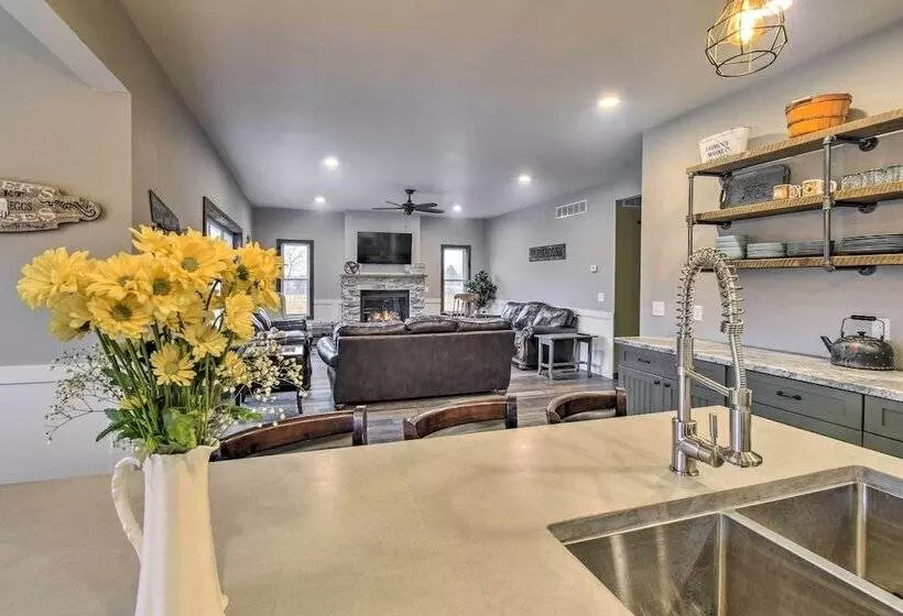 Lakefront Wisconsin Dells Home W/ Game Room