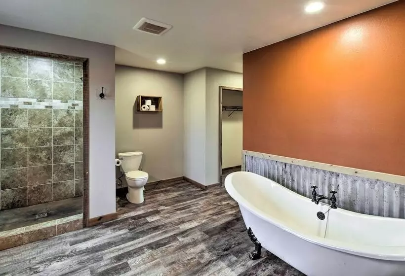 Lakefront Wisconsin Dells Home W/ Game Room