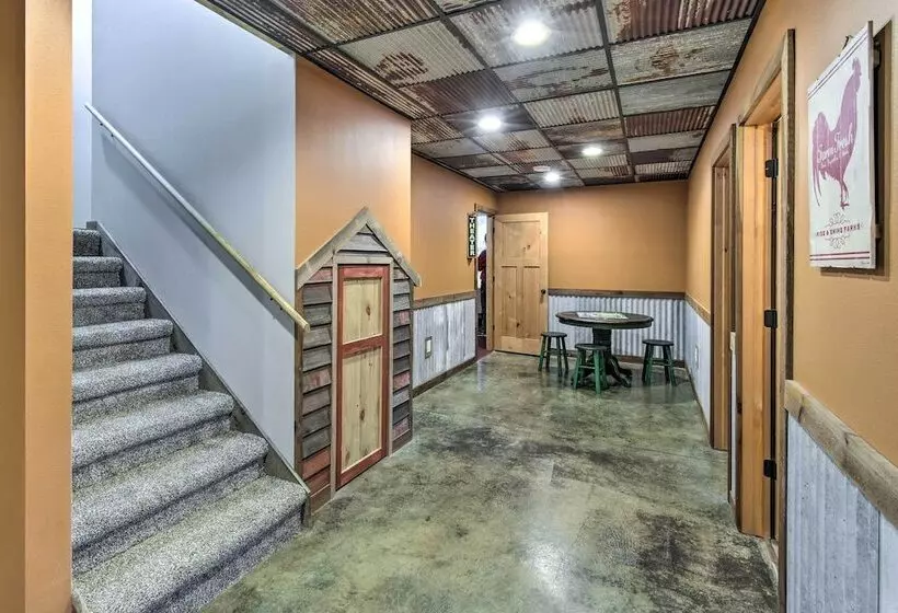 Lakefront Wisconsin Dells Home W/ Game Room