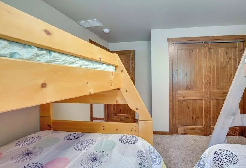 Family Friendly Lead Cabin Near Atv/snowmobiling