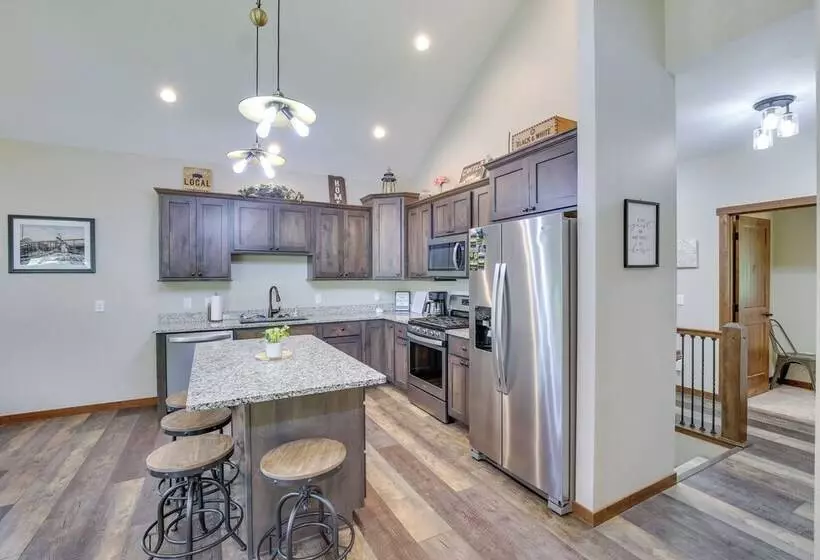 Family Friendly Lead Cabin Near Atv/snowmobiling