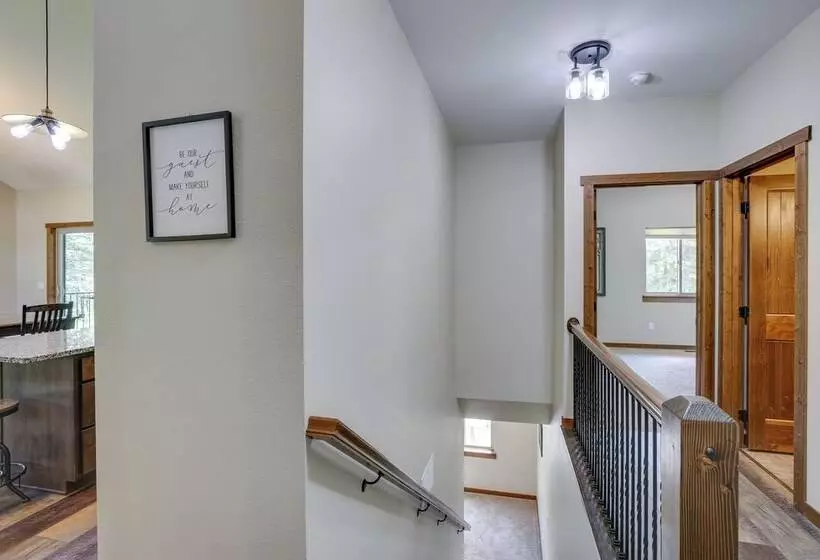 Family Friendly Lead Cabin Near Atv/snowmobiling