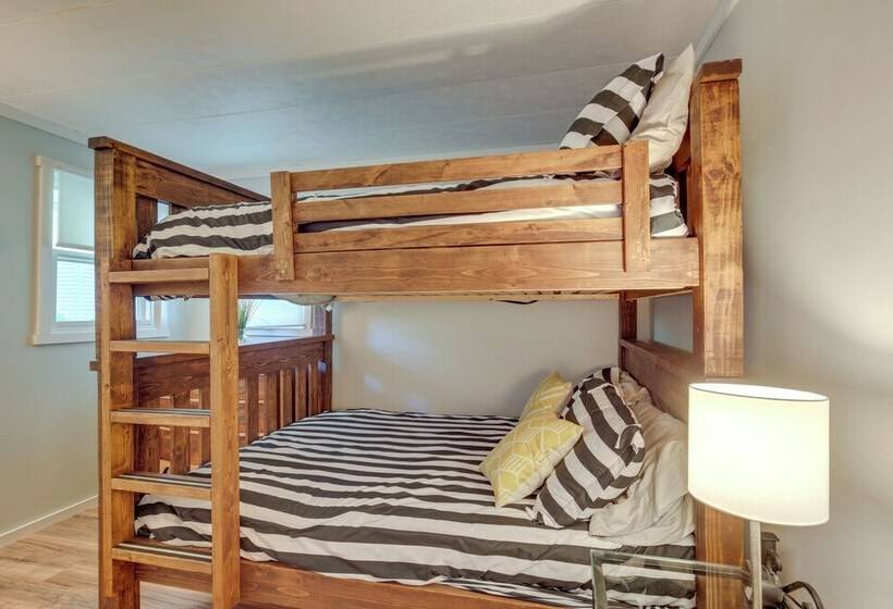 Newly Renovated Phelps Gem: Bike, Hike & Fish