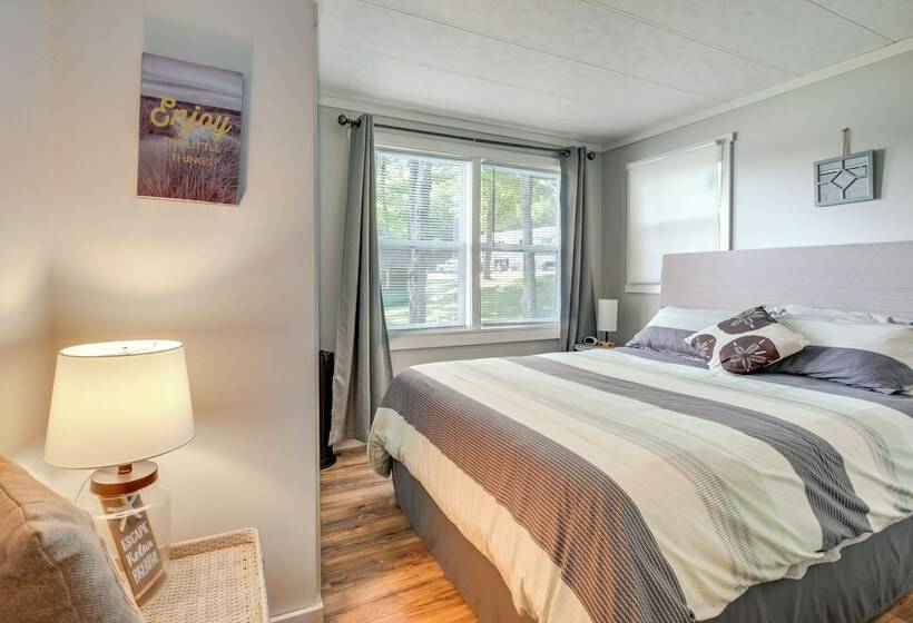 Newly Renovated Phelps Gem: Bike, Hike & Fish