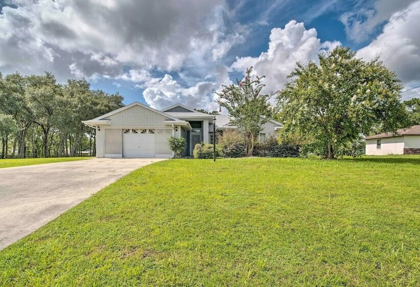 Ocala Home W/ Fireplace + Near Golf Courses!