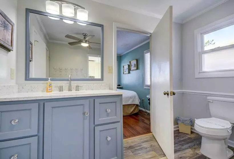 Ocean Isle Beach Home W/ Canal Views!