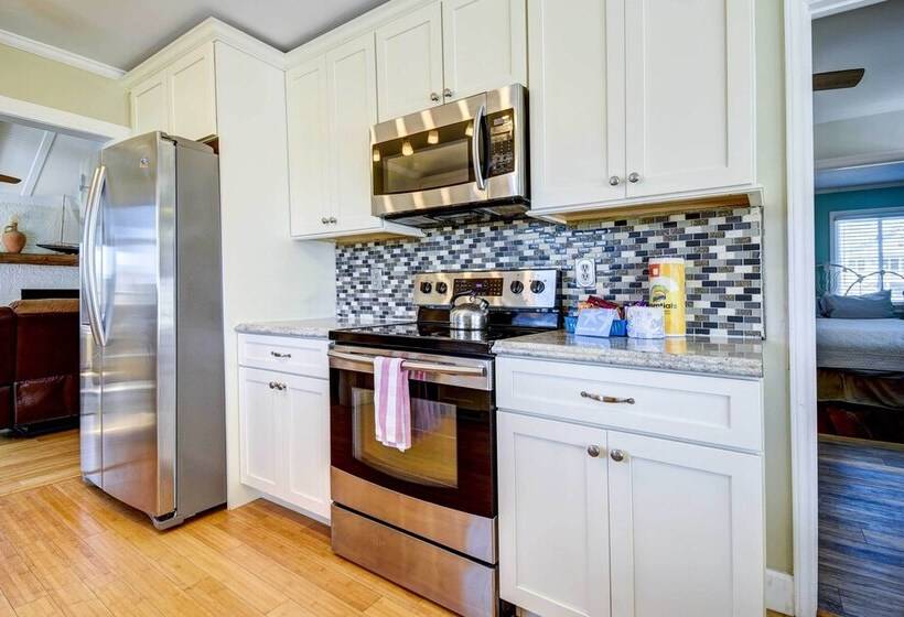 Ocean Isle Beach Home W/ Canal Views!