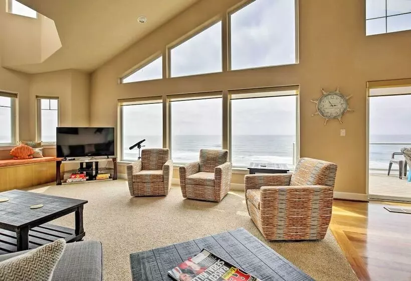 Oceanfront South Beach Home W/hot Tub & Sauna