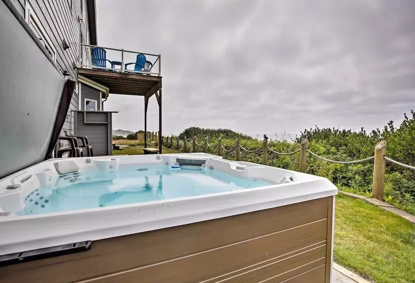 Oceanfront South Beach Home W/hot Tub & Sauna