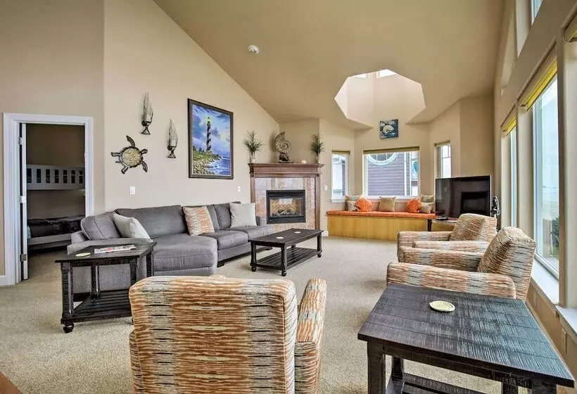 Oceanfront South Beach Home W/hot Tub & Sauna