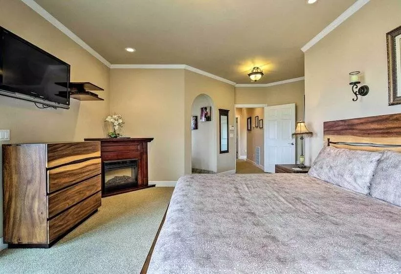 Oceanfront South Beach Home W/hot Tub & Sauna