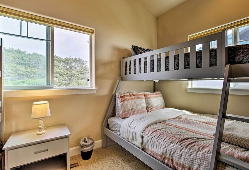 Oceanfront South Beach Home W/hot Tub & Sauna