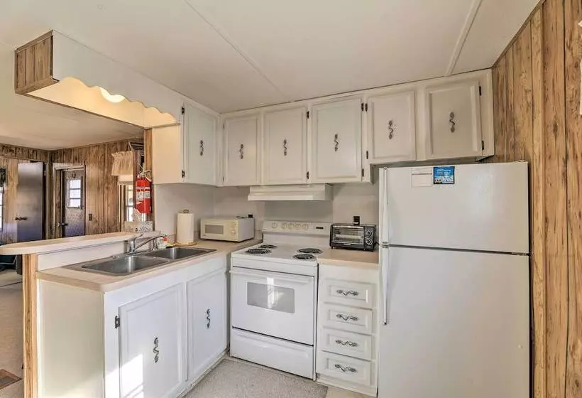 Pet Friendly Cabin W/ Dock: Fish & Explore!