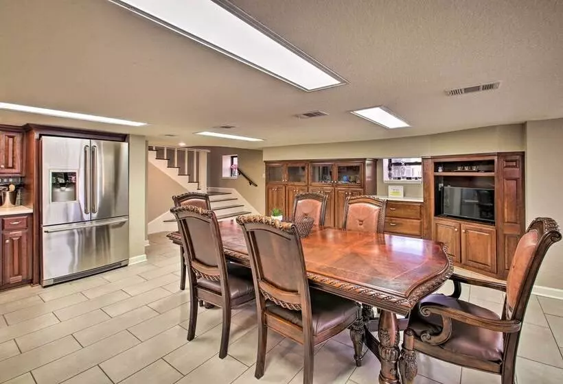 Lakefront Gem W/ Docks In Hot Springs!