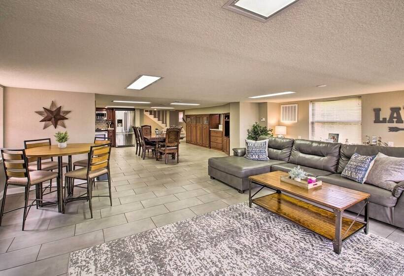 Lakefront Gem W/ Docks In Hot Springs!