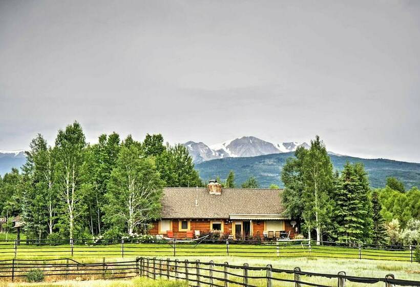 Snowmass Home W/ Hot Tub, Fireplace, & Mtn Views!