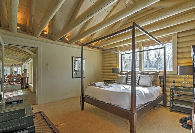 Snowmass Home W/ Hot Tub, Fireplace, & Mtn Views!