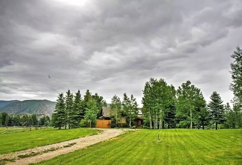 Snowmass Home W/ Hot Tub, Fireplace, & Mtn Views!