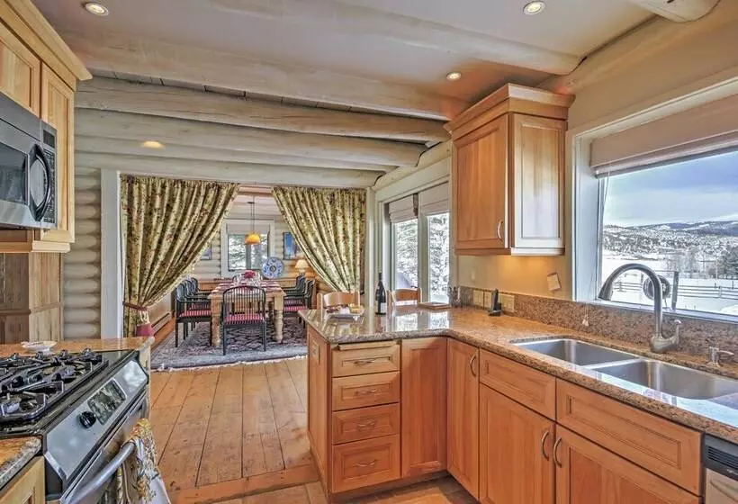 Snowmass Home W/ Hot Tub, Fireplace, & Mtn Views!