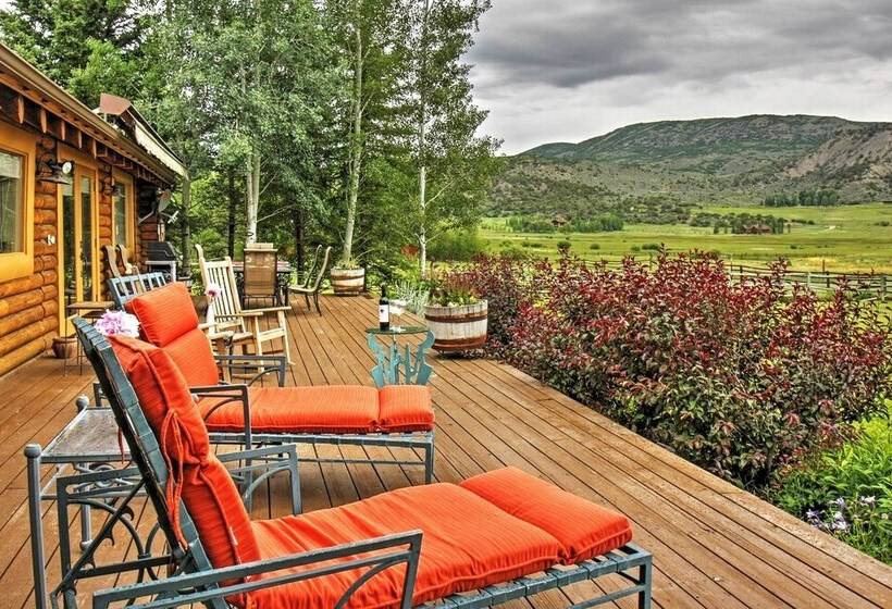 Snowmass Home W/ Hot Tub, Fireplace, & Mtn Views!