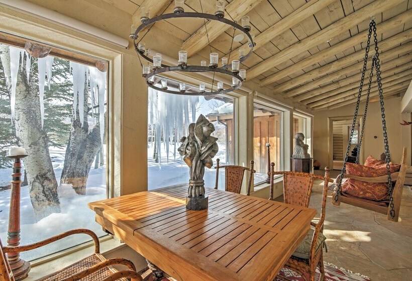 Snowmass Home W/ Hot Tub, Fireplace, & Mtn Views!