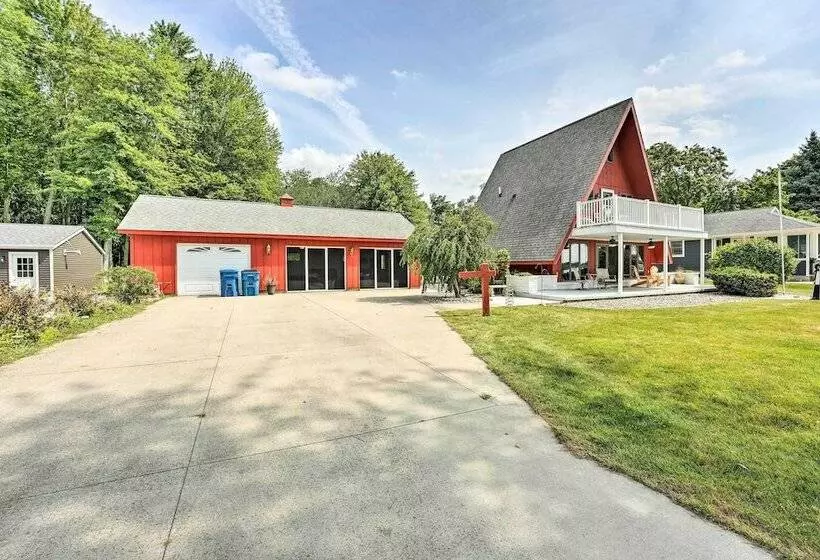 Spacious Coldwater Home W/ Private Dock, Fire Pit!