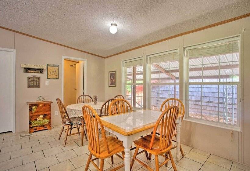 Spacious House ~ 1 Mi To Lake & Boat Ramp!