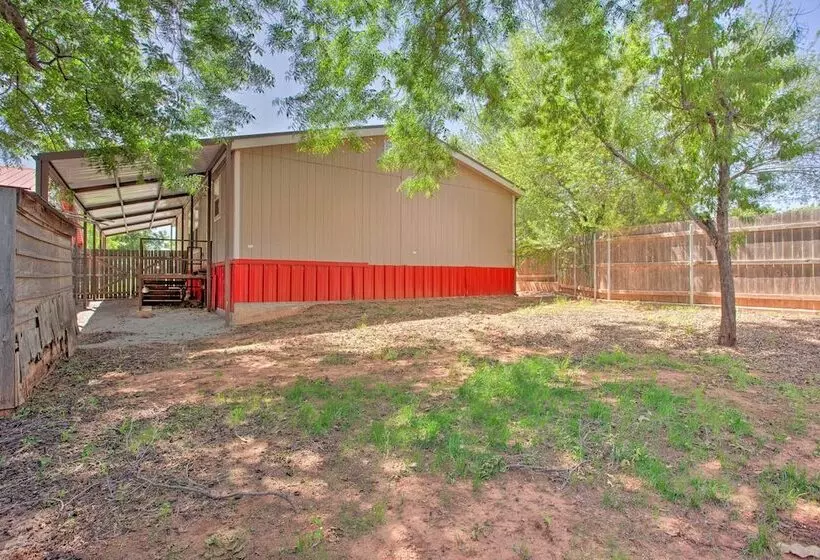 Spacious House ~ 1 Mi To Lake & Boat Ramp!