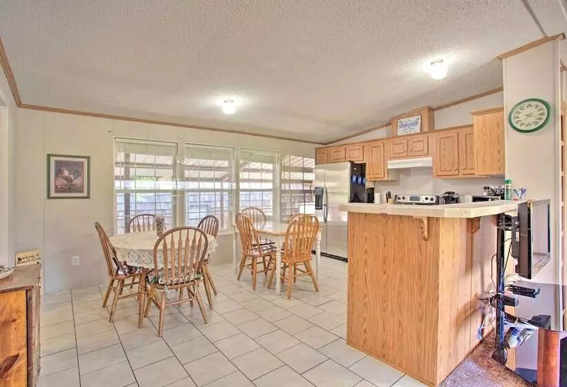 Spacious House ~ 1 Mi To Lake & Boat Ramp!