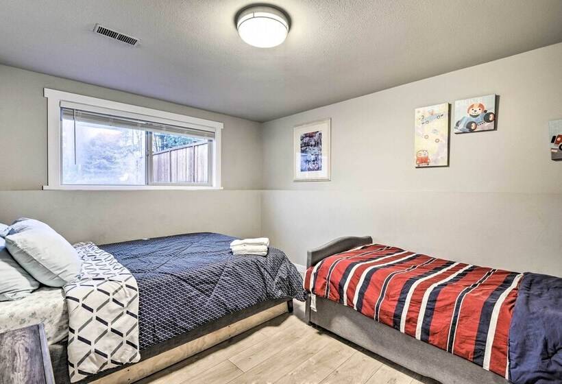 Spacious Kent Home ~ 17 Mi To Dtwn Seattle!