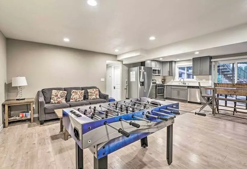 Spacious Kent Home ~ 17 Mi To Dtwn Seattle!