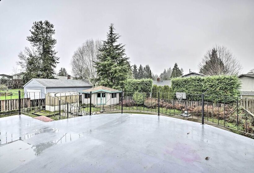 Spacious Kent Home ~ 17 Mi To Dtwn Seattle!
