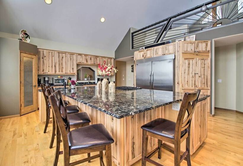 Spacious & Secluded Home By Pokegama Lake!