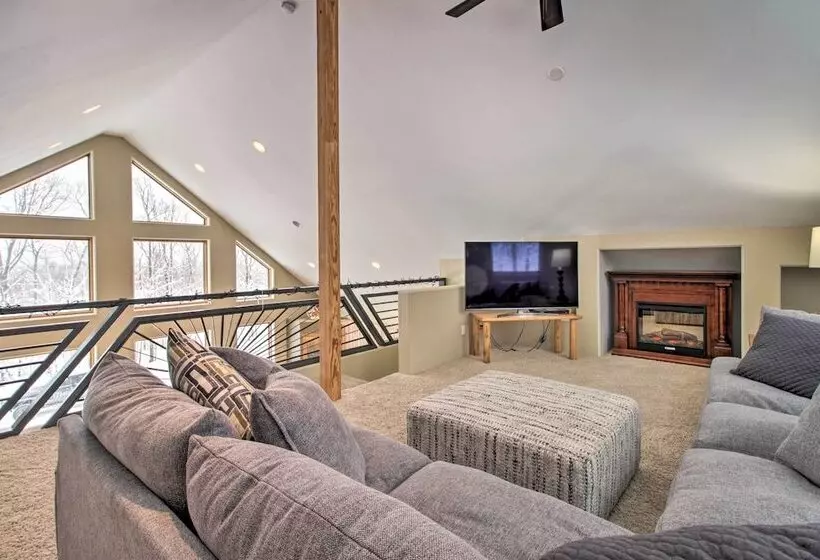 Spacious & Secluded Home By Pokegama Lake!