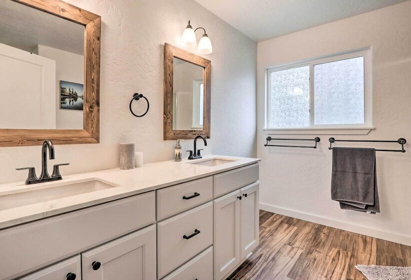 Spacious Sun Up Bay Cabin, 20 Min To Downtown Cda!