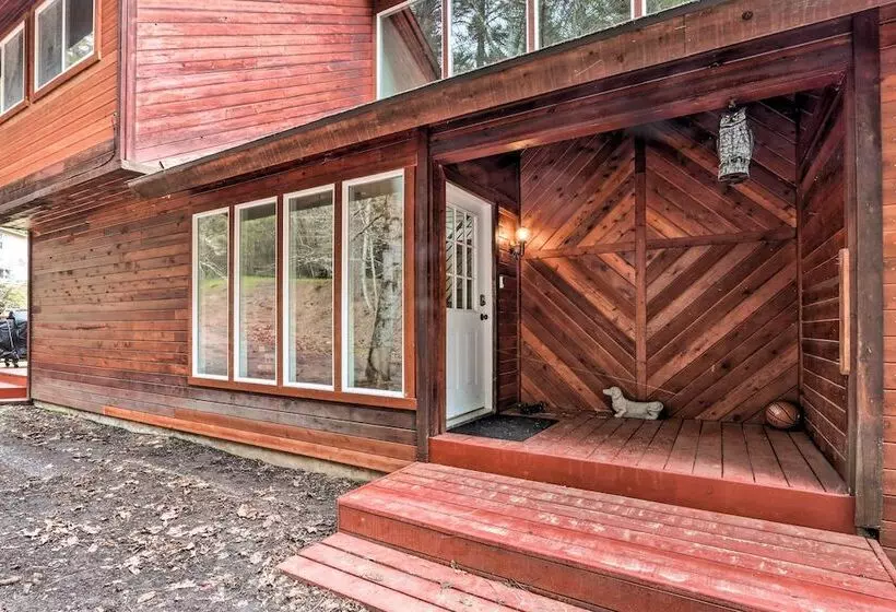 Spacious Sun Up Bay Cabin, 20 Min To Downtown Cda!