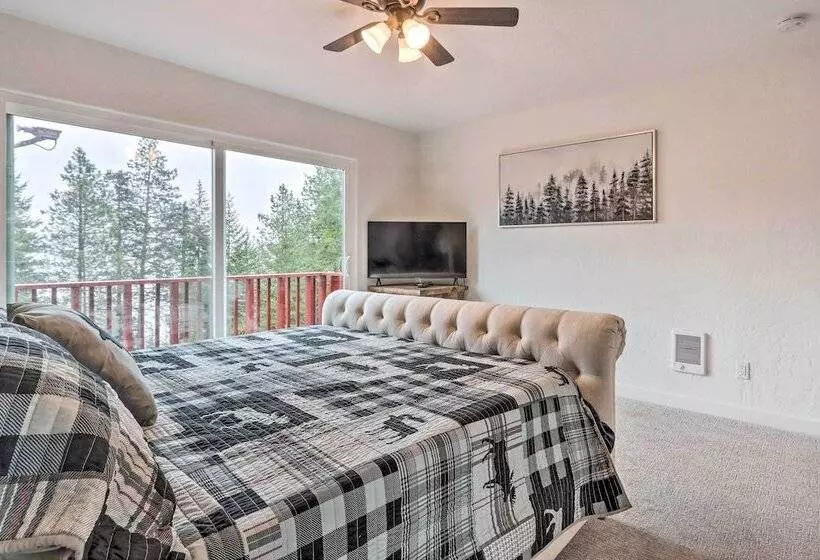 Spacious Sun Up Bay Cabin, 20 Min To Downtown Cda!