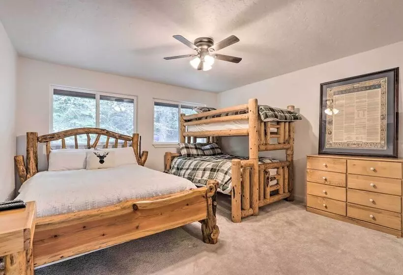 Spacious Sun Up Bay Cabin, 20 Min To Downtown Cda!