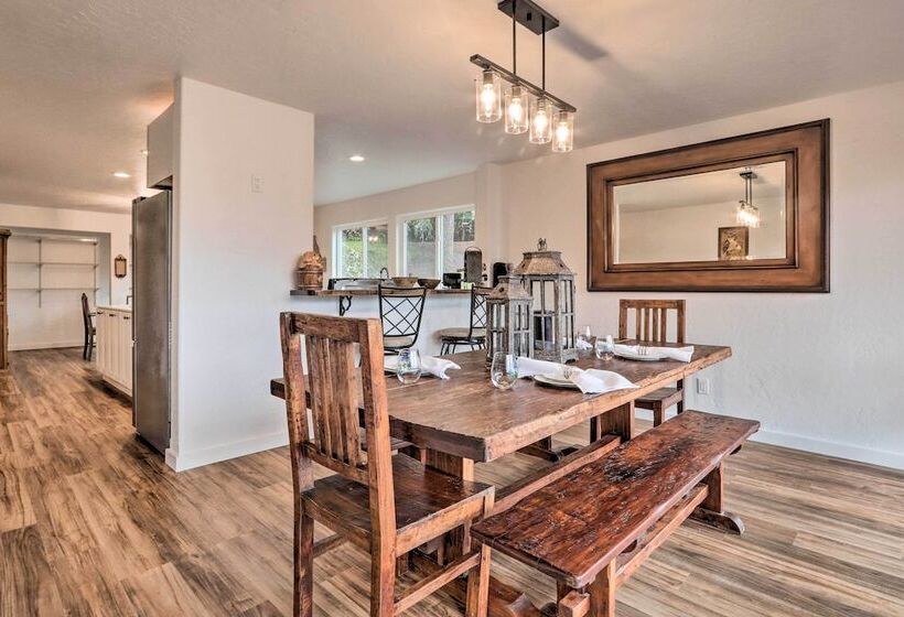 Spacious Sun Up Bay Cabin, 20 Min To Downtown Cda!