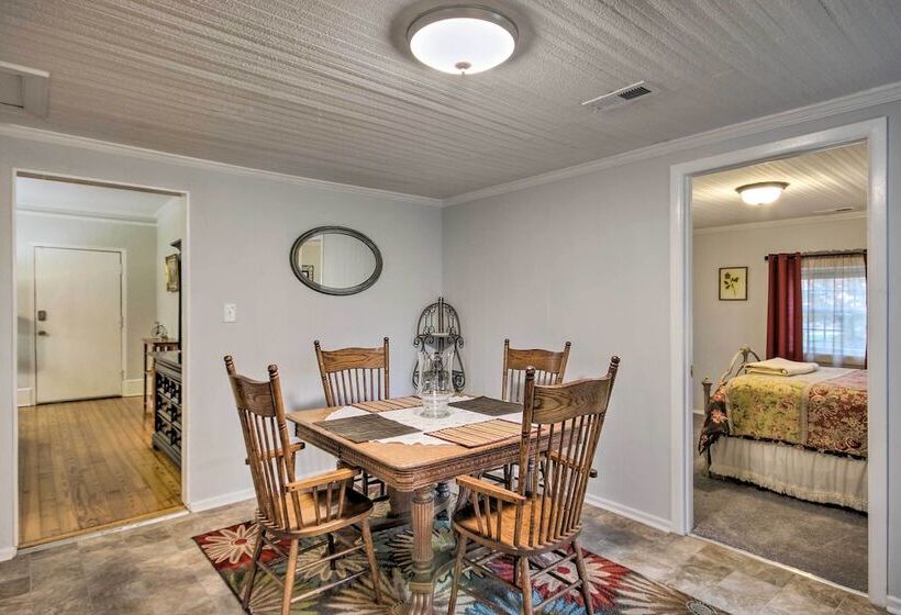 Traditional Southern House With Front Porch!