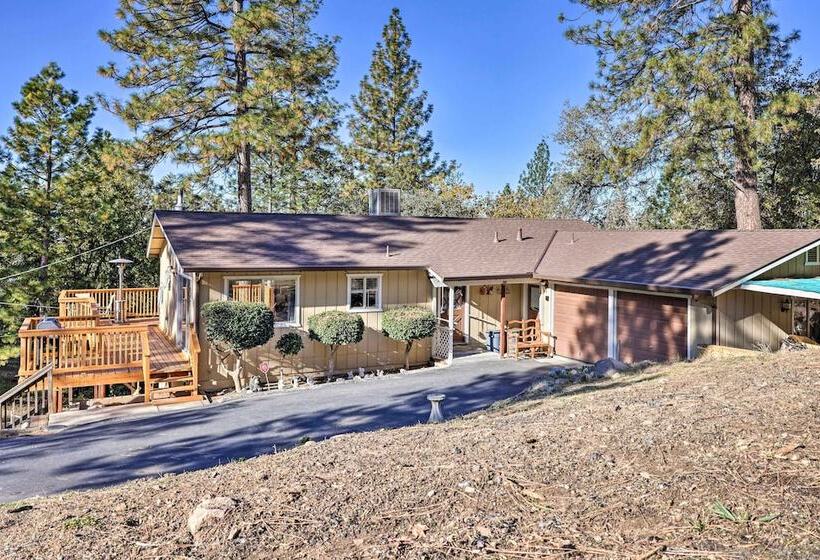 Game Room & Mtn Views: Tuolumne Hideaway!